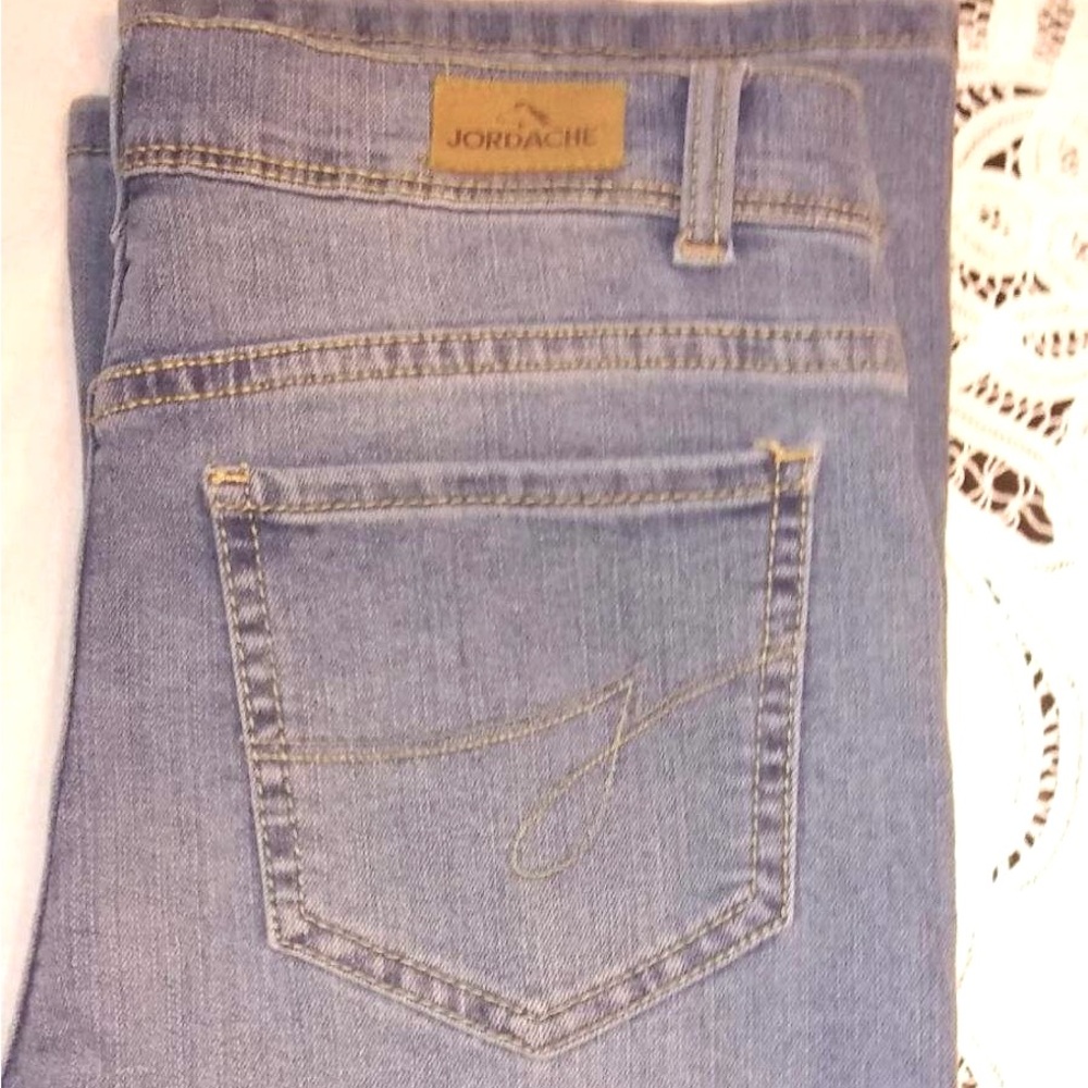 Bootcut Jordache jeans size 16, high quality.